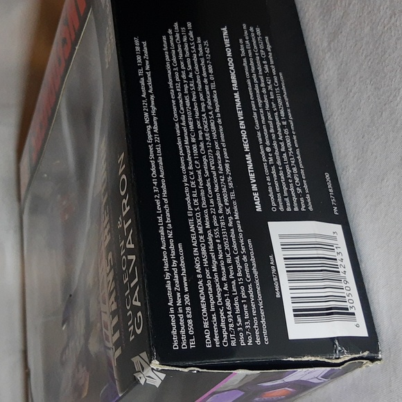 Transformers Generations Voyager Class Titans Return Nucleon & Galvatron SEALED - Picture 12 of 14